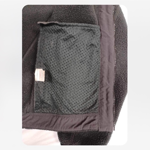 Patagonia Women's Charcoal Gray Teddy Fleece Jacket - Picture 9 of 13